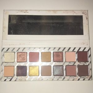 Kylie Cosmetics “Nice” Eyeshadow Palette